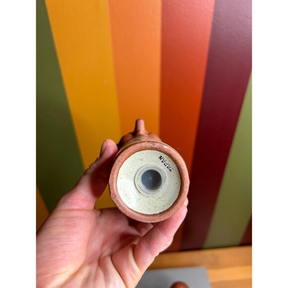 Vintage pottery elephant salt and pepper shakers and toothpick holder set - Picture 3 of 8